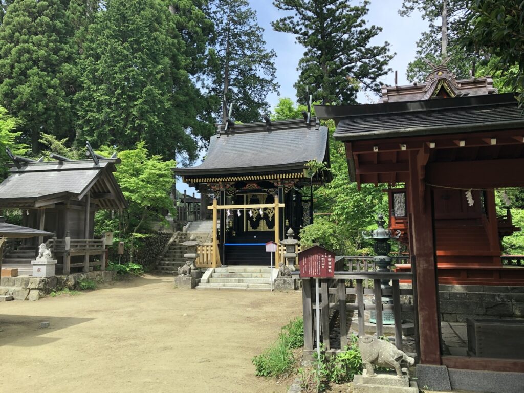 青梅 御岳山 武蔵御嶽神社 玉垣内